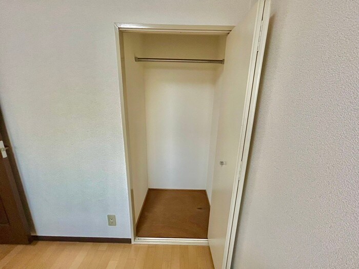 物件内観写真15　(収納)