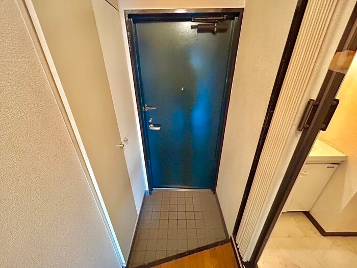 物件内観写真17　(玄関)