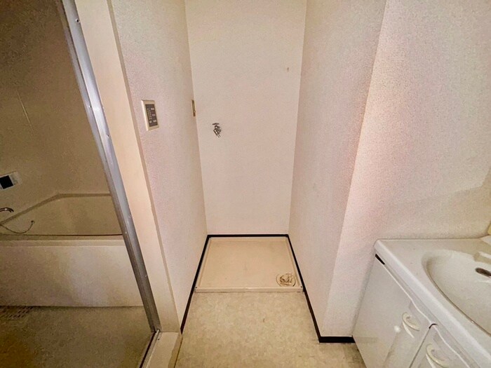 物件内観写真21　(洗濯機置場)