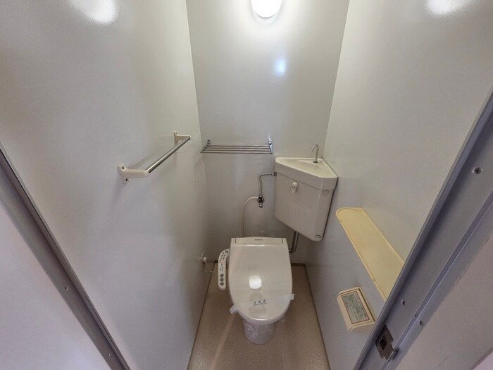 物件内観写真11　(トイレ)