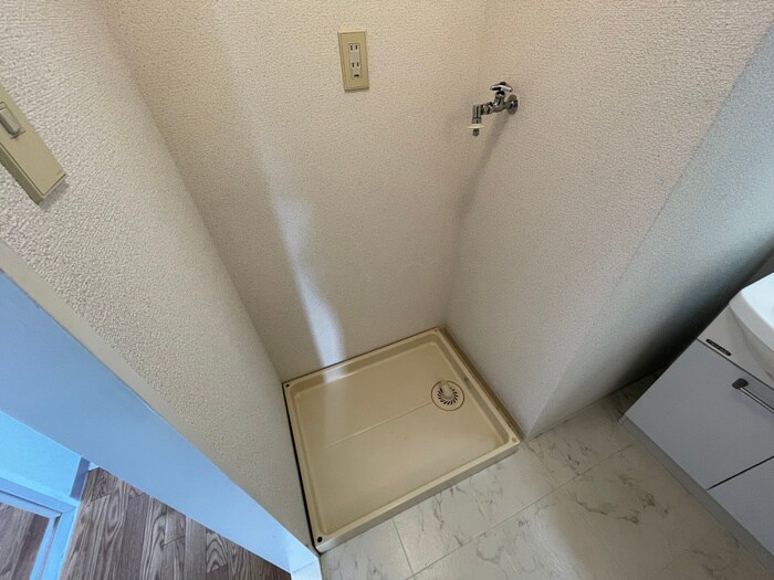 物件内観写真15　(洗濯機置場)