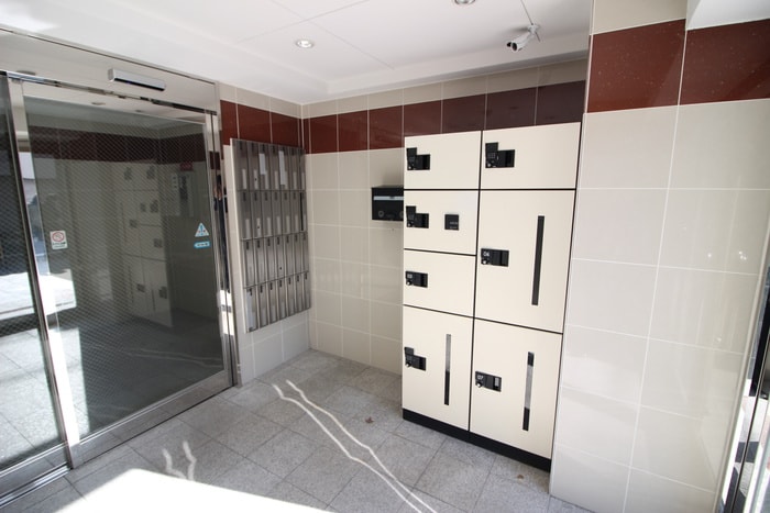 物件外観写真4　(エントランス部分)