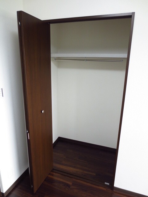 物件内観写真10　(収納)