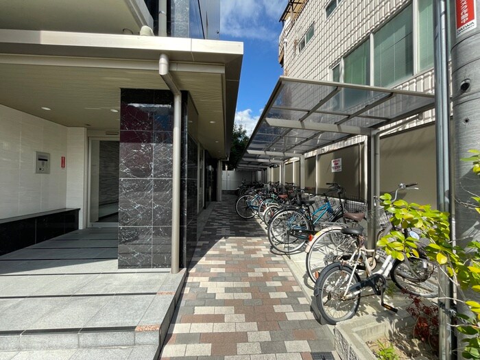 物件外観写真5　(駐輪場)