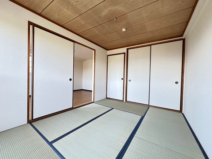 物件内観写真9　(居室)