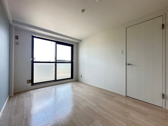 物件内観写真11　(居室)