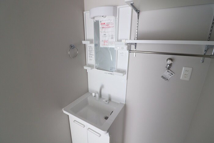 物件内観写真9　(洗面)