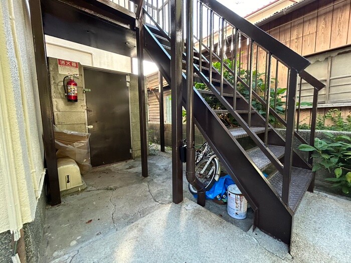 物件外観写真5　(駐輪場)