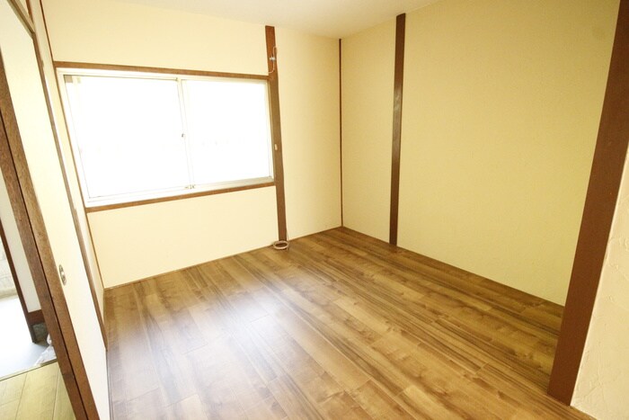 物件内観写真10　(居室)