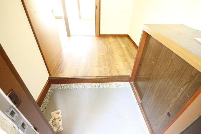 物件内観写真14　(玄関)