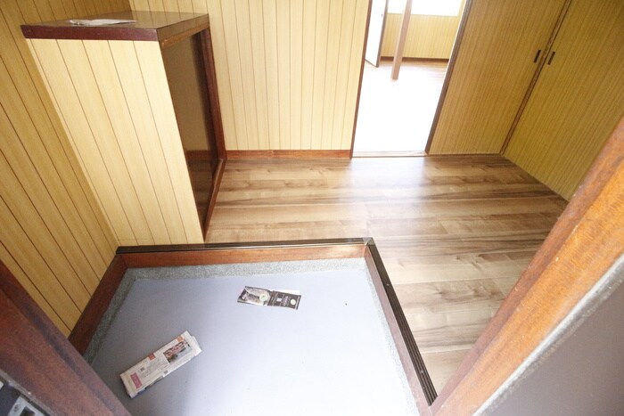物件内観写真17　(玄関)