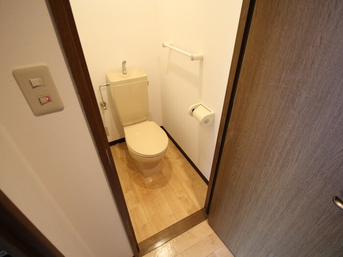 物件内観写真13　(トイレ)