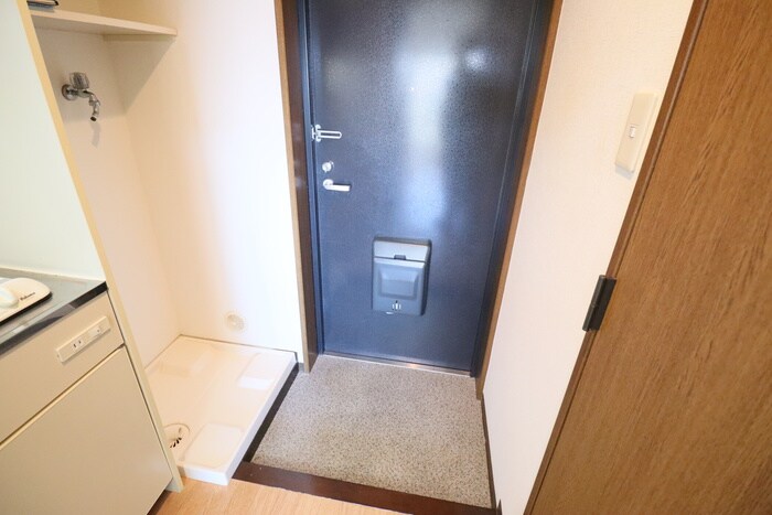 物件内観写真14　(玄関)