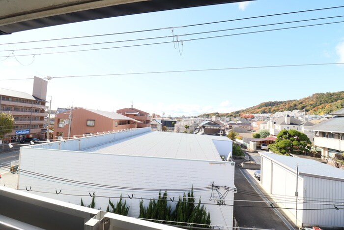 物件内観写真15　(室内からの展望)