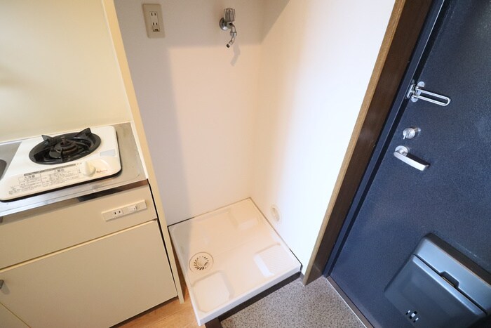 物件内観写真17　(洗濯機置場)