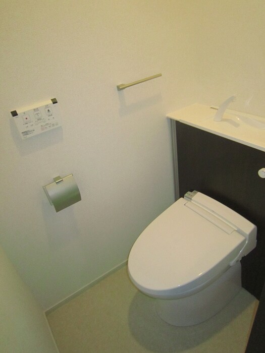 物件内観写真13　(トイレ)