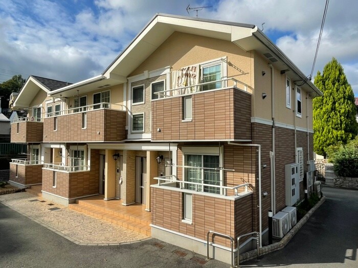 物件外観写真1　(外観写真)