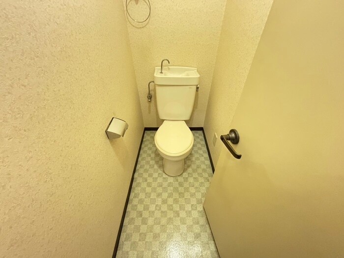 物件内観写真12　(トイレ)