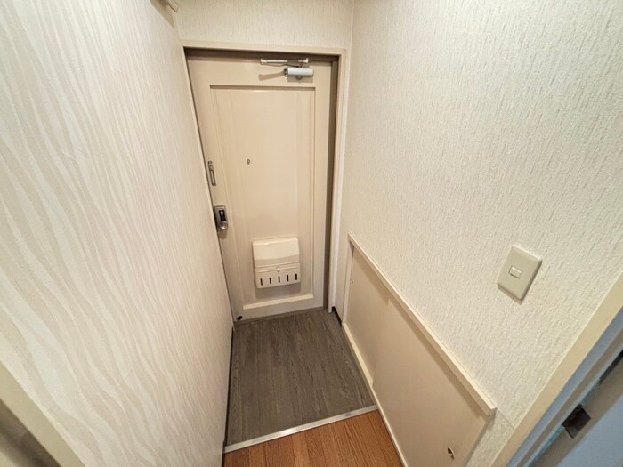 物件内観写真15　(玄関)