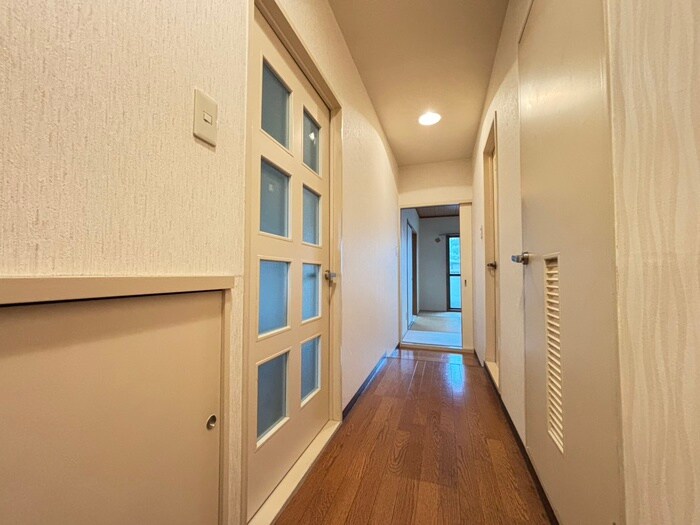 物件内観写真16　(廊下)