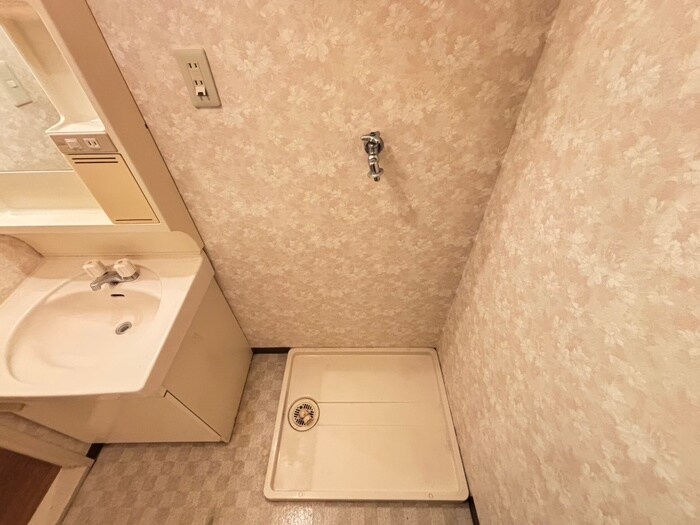 物件内観写真20　(洗濯機置場)