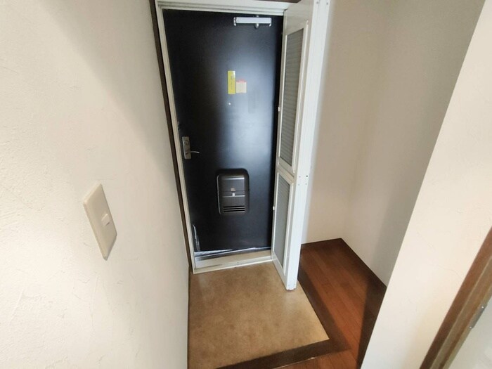 物件内観写真19　(玄関)