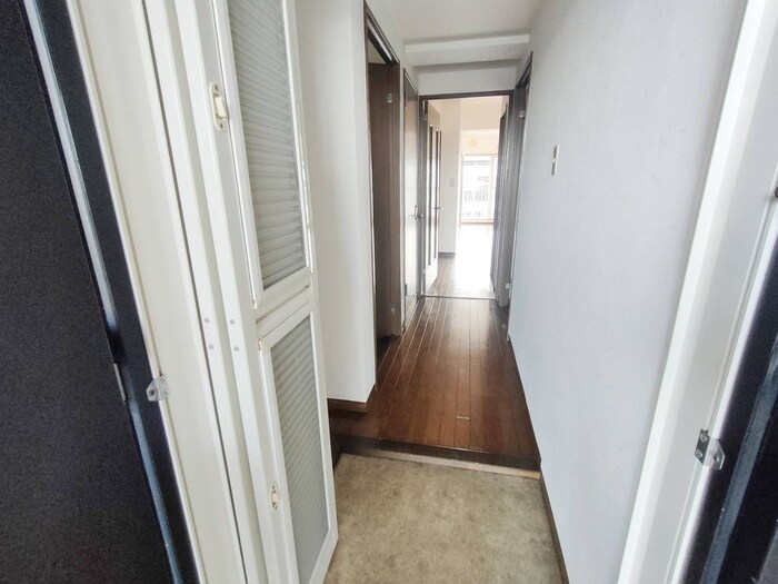 物件内観写真20　(廊下)