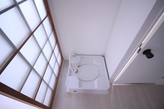 物件内観写真10　(洗濯機置場)