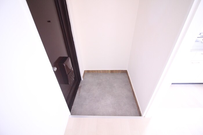 物件内観写真17　(玄関)