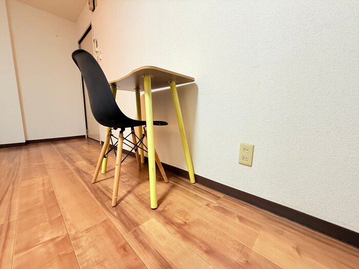 物件内観写真7　(居室)