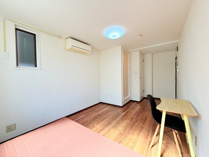 物件内観写真14　(居室)