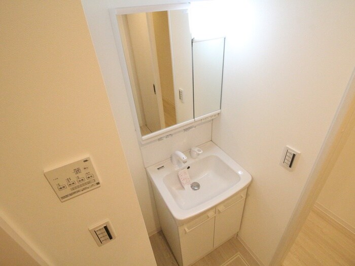 物件内観写真13　(洗面)