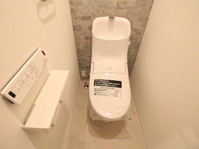 物件内観写真14　(トイレ)