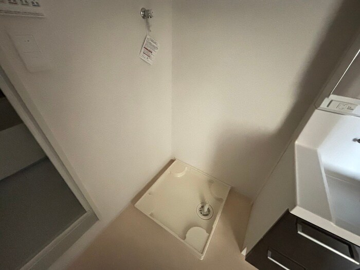 物件内観写真12　(洗濯機置場)