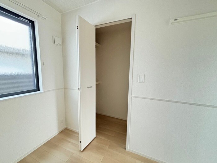 物件内観写真14　(収納)