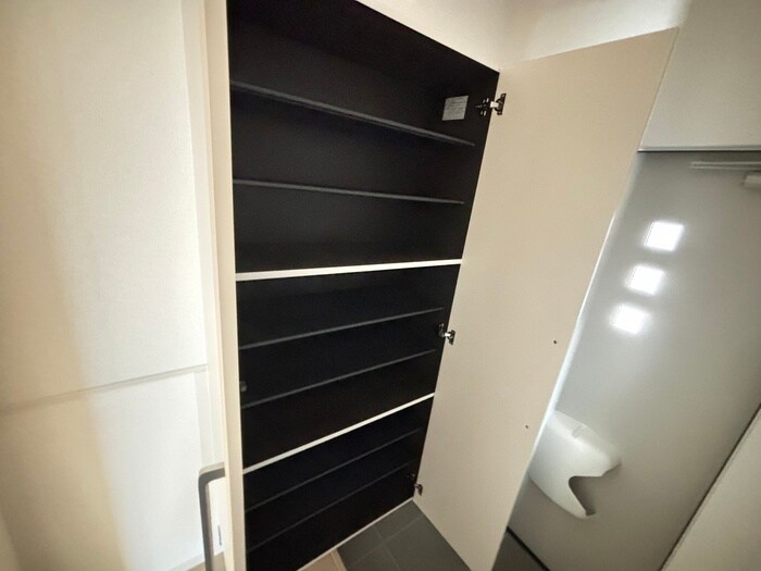 物件内観写真16　(靴箱)