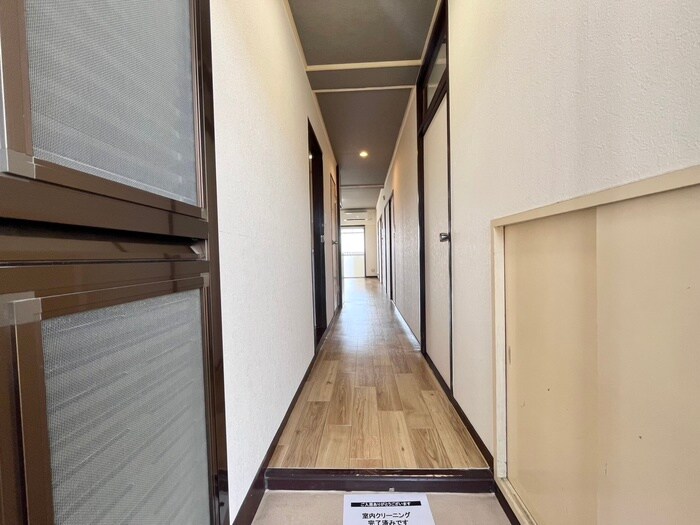 物件内観写真19　(廊下)