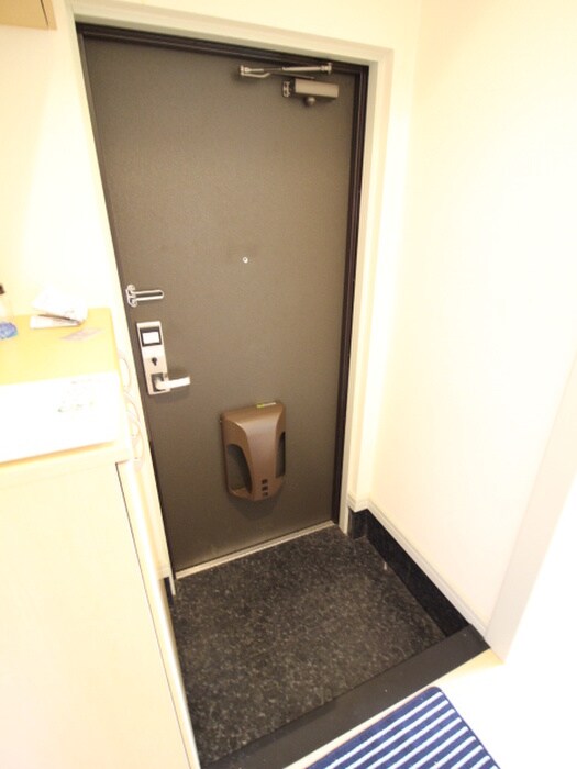 物件内観写真17　(玄関)