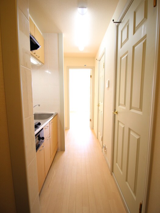 物件内観写真19　(廊下)