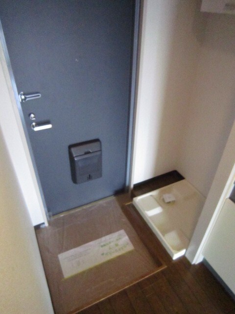 物件内観写真13　(玄関)