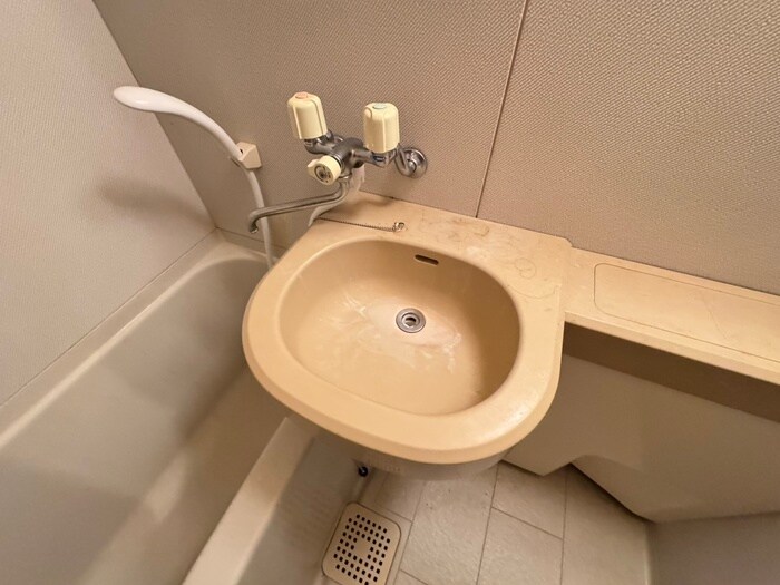 物件内観写真8　(洗面)