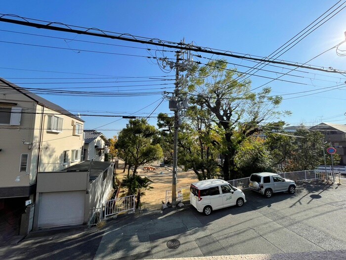 物件内観写真16　(室内からの展望)