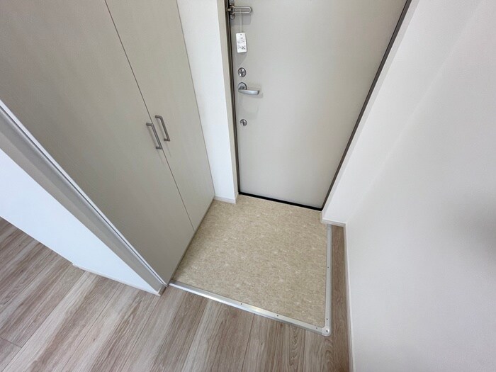 物件内観写真14　(玄関)