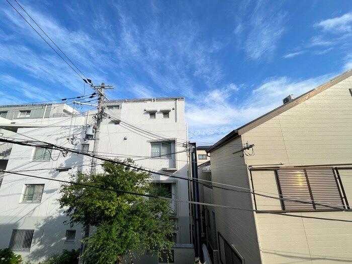 物件内観写真22　(室内からの展望)