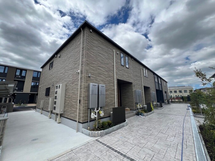 物件外観写真1　(外観写真)