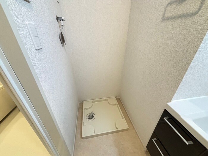 物件内観写真13　(洗濯機置場)