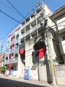 レッドボールコート上鳥羽の外観写真