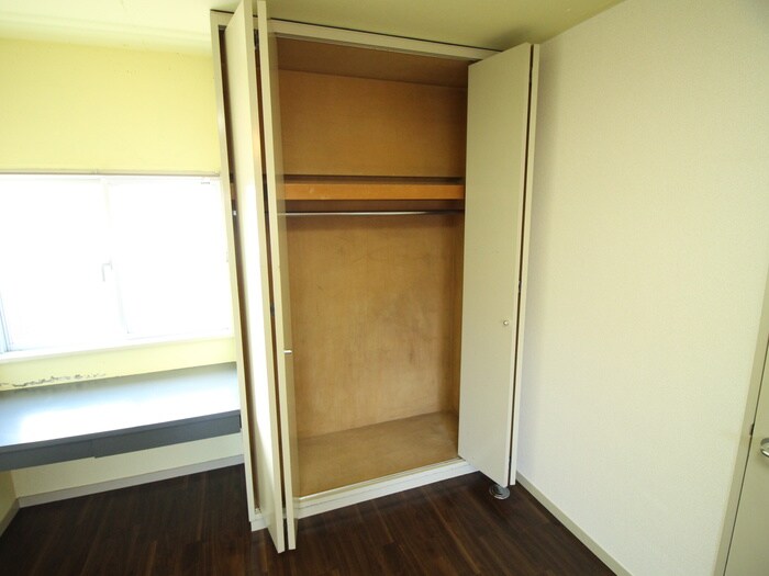 物件内観写真12　(収納)