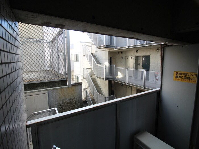 物件内観写真14　(室内からの展望)