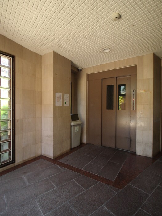 エクセル勝山のエントランス部分